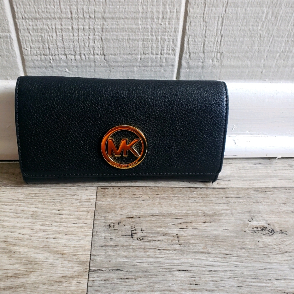 Michael Kor Fulton Flap Continental Leather Wallet